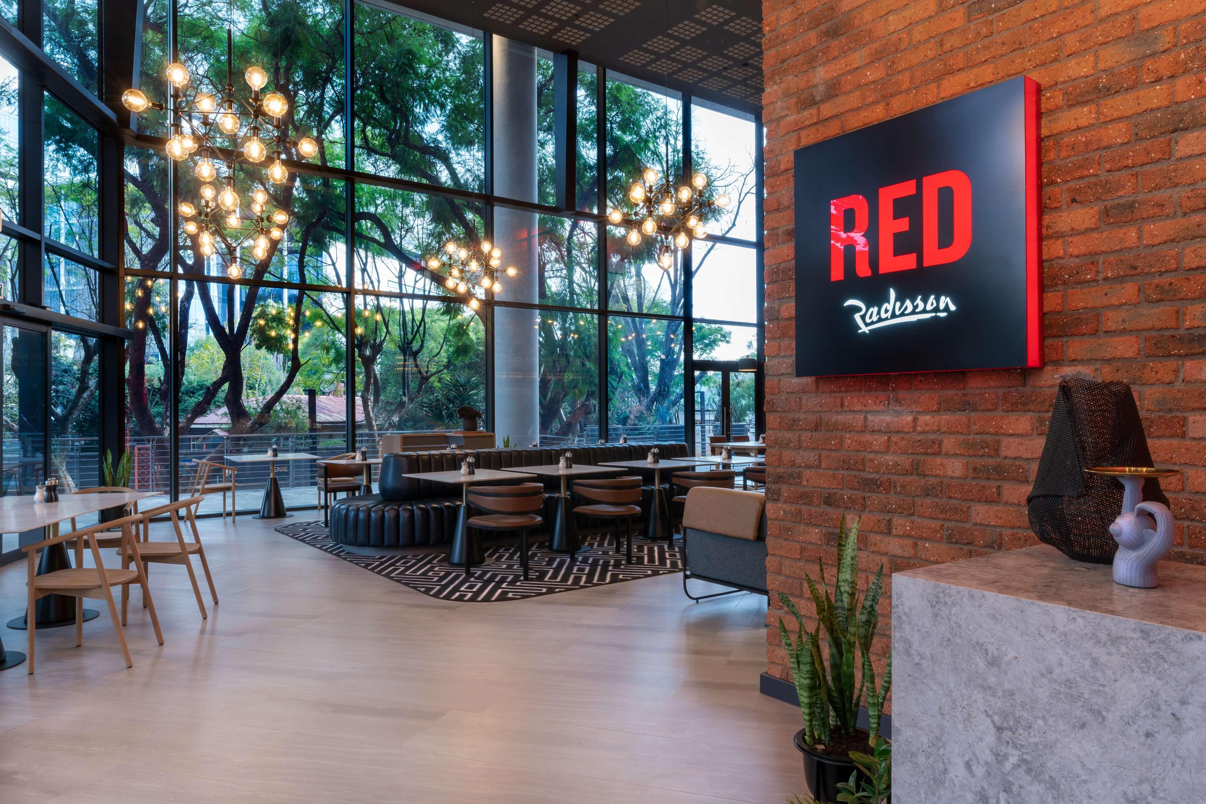 Radisson Red Hotel Johannesburg Rosebank Εξωτερικό φωτογραφία